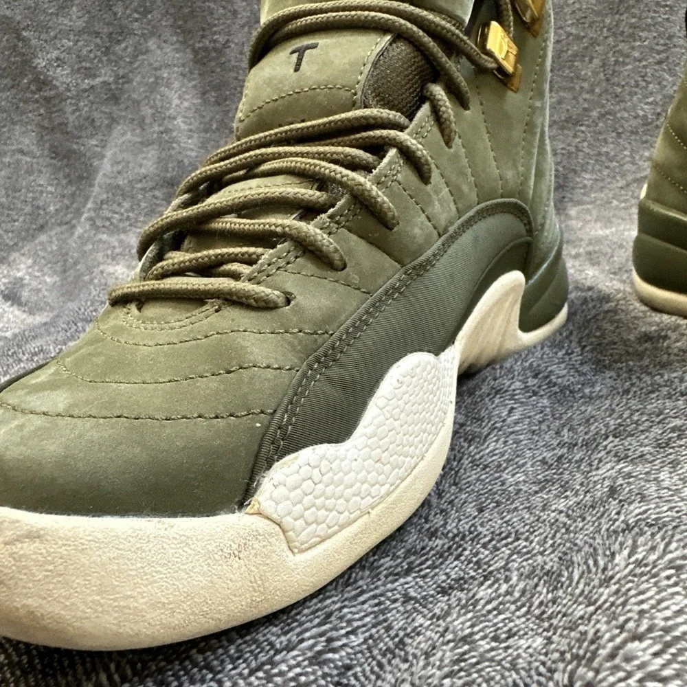 Nike‎ Air Jordan 12 Retro GS Olive Lux Class of 2003 5.5Y Gold